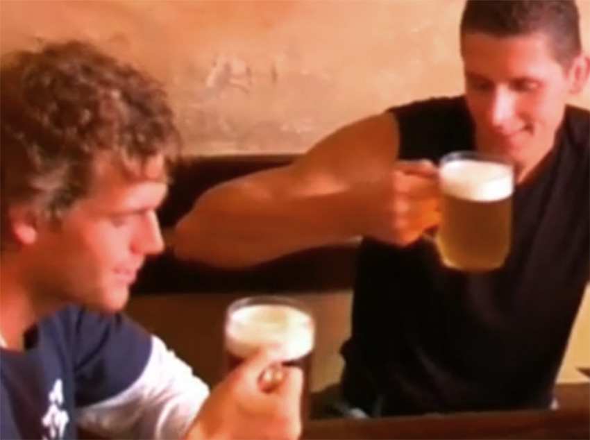 Sexo gay depois do chopp